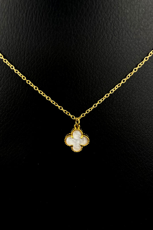 Elegant Clover Pendant Necklace
